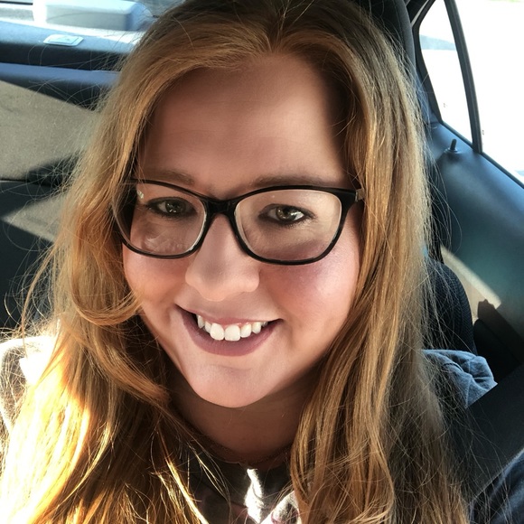 Meet your Posher, Elizabeth - Picture 1 of 1